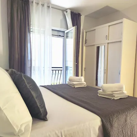 Karmela - Private Parking Daire