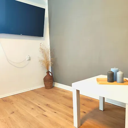 Karmela - Private Parking Apartment