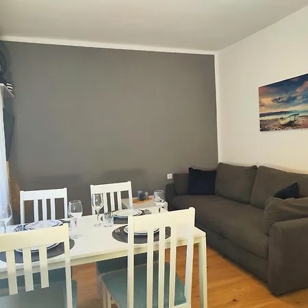 Karmela - Private Parking *