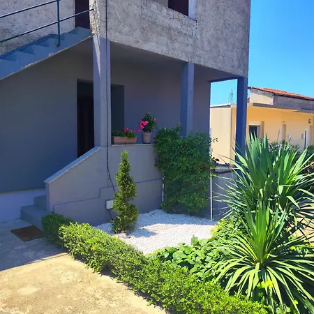 Apartment Karmela - Private Parking *