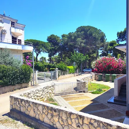 Apartment Karmela - Private Parking Zadar