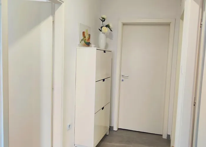 Karmela - Private Parking Zadar