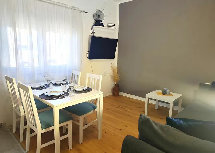 Karmela - Private Parking