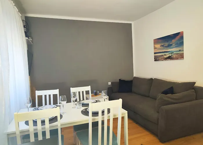 Karmela - Private Parking *