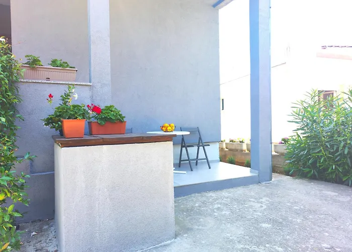 Karmela - Private Parking * Zadar