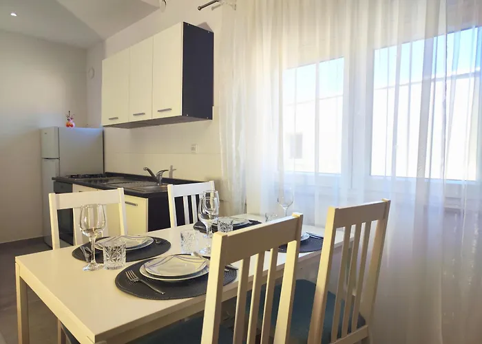 Karmela - Private Parking Apartmán