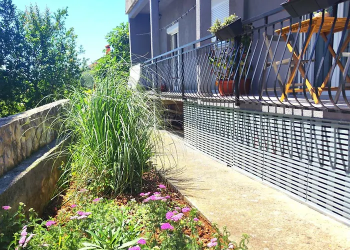Apartman Karmela - Private Parking